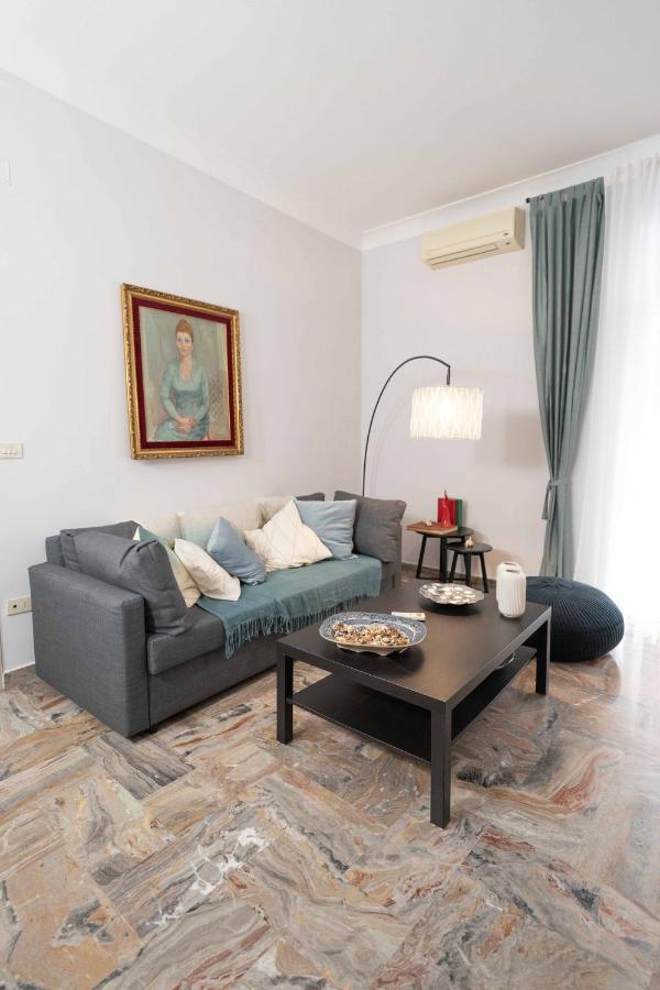 Apartment I Due Balconcini By Dimorra Naples
