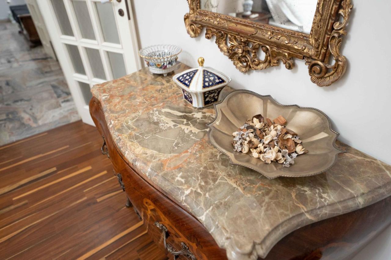 Apartment I Due Balconcini By Dimorra Naples